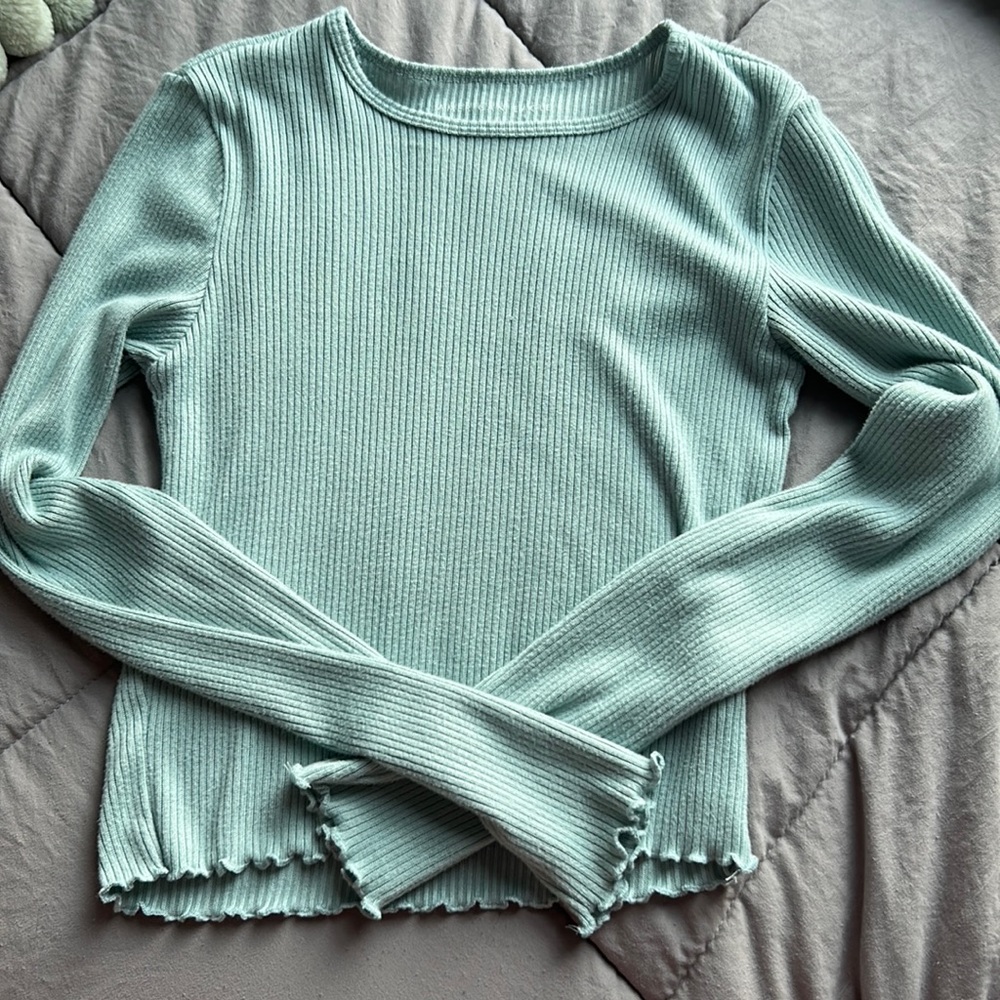 American Eagle plush baby long sleeve seafoam/light teal size XS